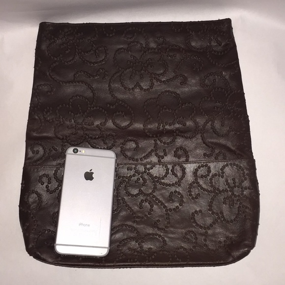 Poppie Coffee brown vegan leather foldover clutch - Picture 4 of 8